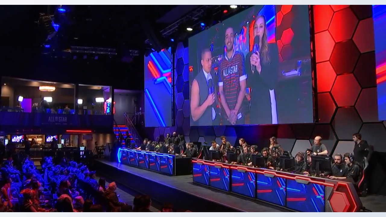 Palco de competição de esports em evento internacional